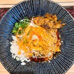 よせみて - 汁なし坦々麺