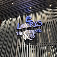 ロウリーズ・ザ・プライムリブ 大阪 - 