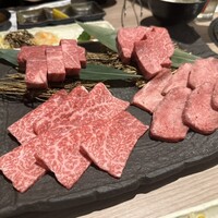 近江うし 焼肉 にくTATSU 青山本店 - 