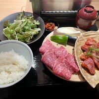 純和牛焼肉 無限亭。 - 