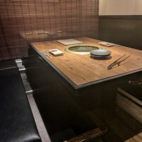和牛とタン 焼肉 とみ 新橋本店 - 
