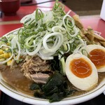 ラーメン もっけだの - 『白味噌豚骨ラーメン+ネギ+トッピング全盛り』