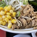 ラーメン もっけだの - 『白味噌豚骨ラーメン』のトッピング