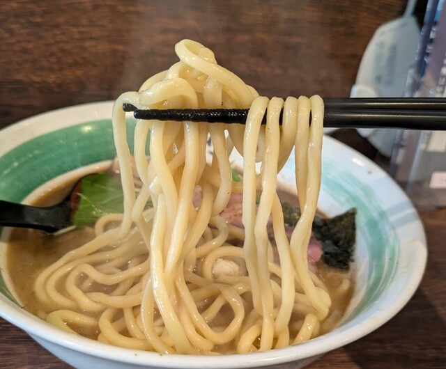 Jikaseimen Menya Rihachi - Keikyu Kawasaki/Ramen | Tabelog