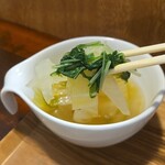 キッチン ブルー グローブ - 具沢山なスープ