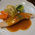 キッチン ブルー グローブ - カンパチポワレのアップ