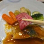 キッチン ブルー グローブ - 赤いカブのお新香は、梅肉エキスかなぁ？