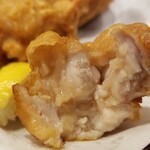 回転寿し トリトン - ザンギの中。