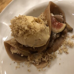 forare - 薫製ラムレーズンアイスにもちもちクレープ？無花果や栗の削りがかかって贅沢