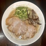 麺工房 ラーメン いち - 豚骨ラーメン【800円】