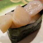 回転寿し トリトン - ホッキ貝の貝柱軍艦。