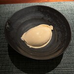 蒼 - 比内地鶏卵と花の香酒造酒赤酒のアイスクリーム