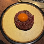 273789350 - 和牛炙りユッケ