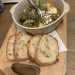 生牡蠣と極み牛タン RAKUGAKI 横浜鶴屋町店 - 