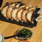 ペガサス餃子 - 生姜餃子もにんにく餃子