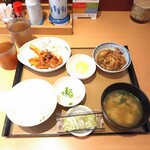 やよい軒 - ミニすき焼き朝食、イカのから揚げ