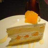 Dining & Bar TENQOO - オレンジのショートケーキ。
