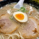 らーめんと石焼めし 若虎 - こってりらーめん