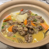 湘南飯店 - 湘南の家庭料理(皮付き黒毛ヤギのレッグの湖南風煮込み)