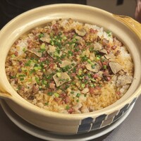 湘南飯店 - 主食(トリュフ入りの燻製肉の湘南風釜飯)