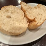 ピエーノ フェスタ - おかわりのバゲット