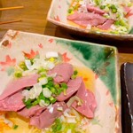 炭焼 鳥辰 - 低温調理のレバ刺し♥ ボリュームあった！