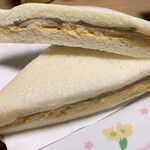 トミーズ - ハムサンドはオヤツに。こちらも美味♡