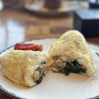 ザ タヴァン グリル＆ラウンジ - 