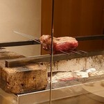 温石 - 知床牛をじっくりと火入れ