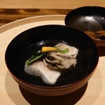 温石 - 白甘鯛としめじに三つ葉､香り付けに柚子