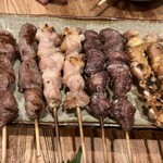 炭火やきとり あかしろ屋 - 