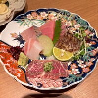 飯家 くーた 西中洲本店 - 刺身盛合せ（中トロ、ヒラマサ、真鯛、鯨尾の身、炙り鰆）