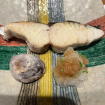 曙橋 かず - おまかせコース７７００円。鰆塩焼き。