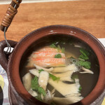 曙橋 かず - おまかせコース７７００円。セイコ蟹土瓶蒸し。丸々半身を使ってあり、お出汁も、中身も、とても良かったです♩