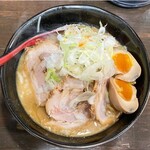 麺処 花田 池袋店 - 味卵辛味噌チャーシュー麺（野菜大盛り）