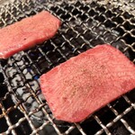 焼肉ホルモン はねいし - 