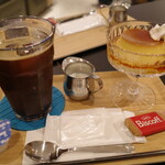 グッド オン ユー コーヒー スタンド - アイスロングブラックと自家製プリン