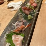 座吟