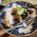 月光 - ジューシーな巨峰とサックリと焼き上げられたタルトの対比が楽しいのです❤️