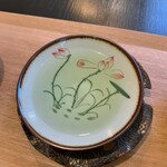甘露 - 茶杯に注いだ皇菊茶