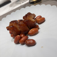 ON the TABLE CHINESE - 