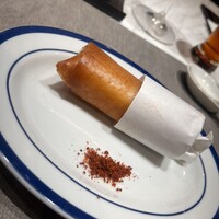ON the TABLE CHINESE - 