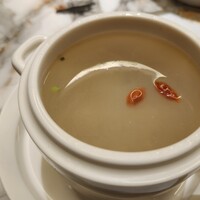 湘南飯店 - 秘伝の大根漬けと豚ガツの煮込みスープ