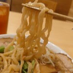 メンドコロ 天鳳 - 麺はこんなかんじ。