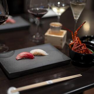 日本酒や焼酎、ワインなどの豊富なドリンクメニュー