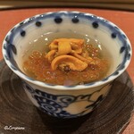御料理 寺沢 - 赤海胆といくらと網茸と滑子茸の銀餡掛け