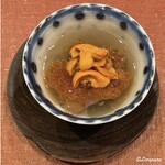 御料理 寺沢 - 赤海胆といくらと網茸と滑子茸の銀餡掛け