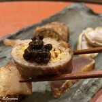 御料理 寺沢 - 松茸の牛肉巻を実山椒の甘露煮とともに
