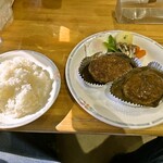 ヒュッテ手ノ倉 - ダブルハンバーグセット