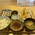 十魚十色 - ご飯、味噌汁お代わりしました
